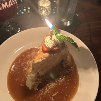 Napa Cafe - Praline Pecan Pie - New American Near Me - Memphis, Tennessee