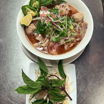 Oh My Pho - P1. PHO Dac Biet - Vietnamese Near Me - Lawndale, California