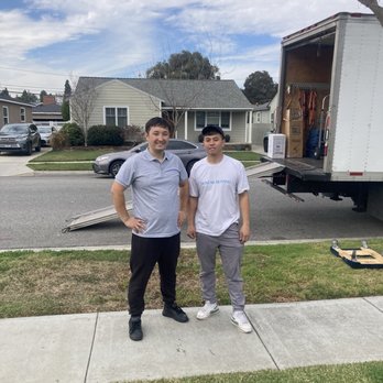 DoStar Moving - Aza and Nurik were very helpful, got my whole house packed quickly and safely. Very thankful for their help moving me into my new home. - Movers Near Me - Los Angeles, California