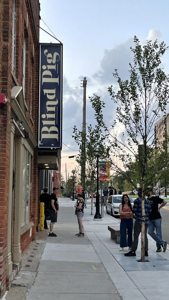 THE BLIND PIG 35 Photos & 101 Reviews Bars 208 S 1st St, Ann