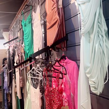 Kanaka cafe and boutique - clothes on hangers - Coffee & Tea Near Me - Buhl, Idaho Kanaka cafe and boutique - clothes on hangers - Coffee & Tea Near Me - Buhl, Idaho