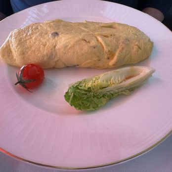 Le Fouquet's - Omelette - French Near Me - Paris, 75 Le Fouquet's - Omelette - French Near Me - Paris, 75