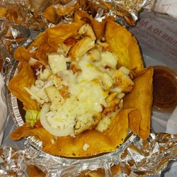 Zeko's Pizza II - Chicken taco salad