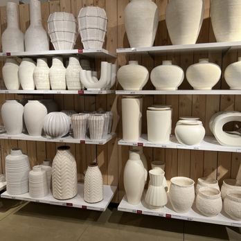 Crate & Barrel - Furniture Stores Near Me - Seattle, Washington