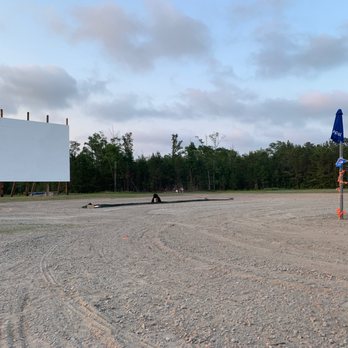State Line Movie Time - Movie screen - Drive-In Theater Near Me - Tabor City, North Carolina State Line Movie Time - Movie screen - Drive-In Theater Near Me - Tabor City, North Carolina