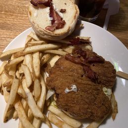 Applebee's famous Krispy, bacon ranch sandwich Applebee's famous Krispy, bacon ranch sandwich