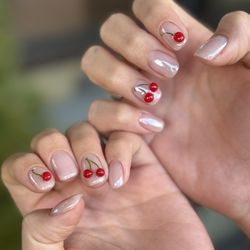Four Season Nails