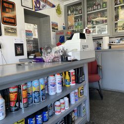 Dan's Faster Lube - Office