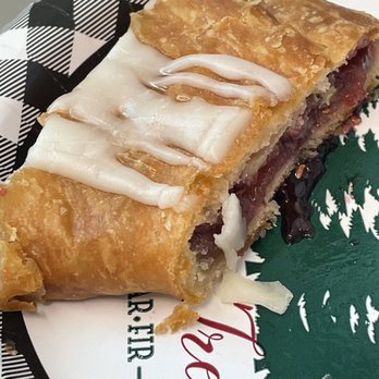 Trader Joe's - Raspberry danish kringle - Grocery Near Me - Cerritos, California