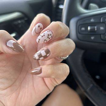 Oasis Nails - Nail Salons Near Me - Sacramento, California