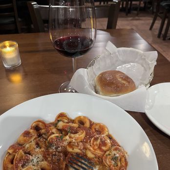 AMORE Italian Restaurant - Cheese Tortellini w/Marinara - Pizza Near Me - Springfield, Missouri AMORE Italian Restaurant - Cheese Tortellini w/Marinara - Pizza Near Me - Springfield, Missouri