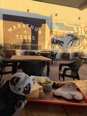 Brick Vault Brewery and Barbecue-Marathon by null