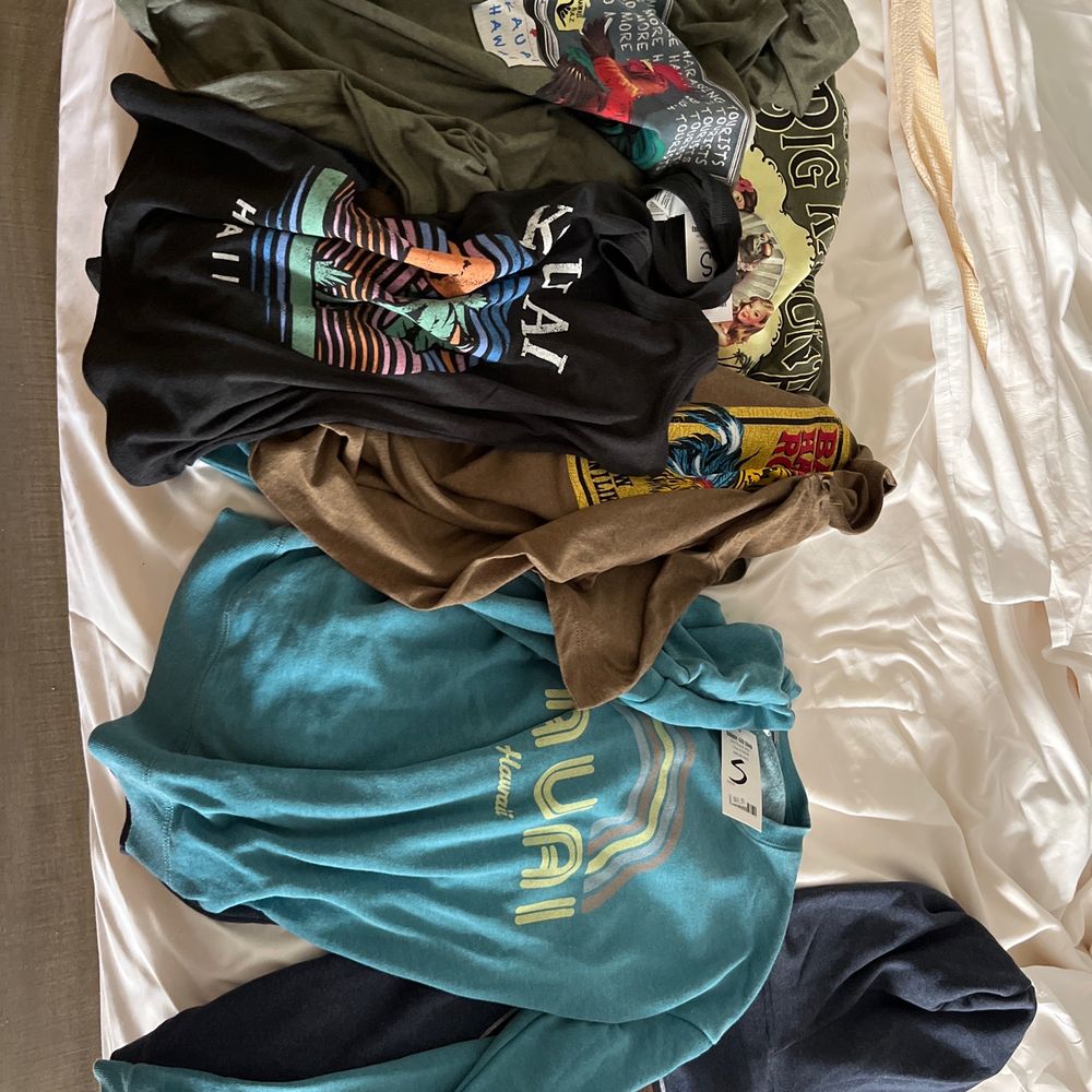 Unique Gift Shop - T shirts and hoodies - Gift Shops Near Me - Lihue, Hawaii