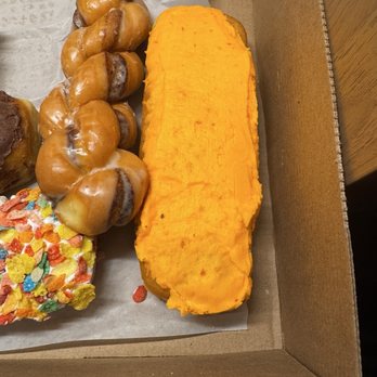 Jeff's Donuts - Cinnamon Twist Orange Dream Long John - Donuts Near Me - Louisville, Kentucky Jeff's Donuts - Cinnamon Twist Orange Dream Long John - Donuts Near Me - Louisville, Kentucky
