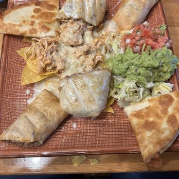 Salsas Cocina - Palakta - Salsa Sampler $13!!!!  Enough for 3 people's dinner! - Mexican Near Me - Palatka, Florida
