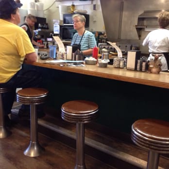 Brown Cow Restaurant - Good old fashion eatery atmosphere. Comfy. - Breakfast & Brunch Near Me - Newport, Vermont