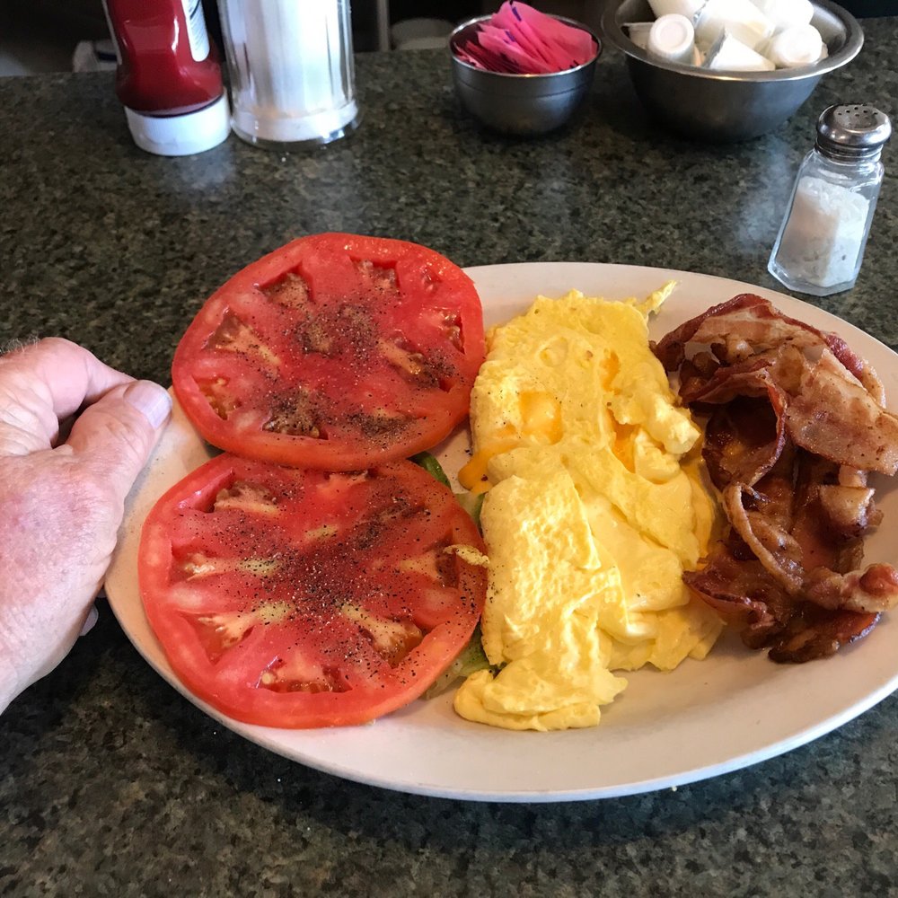 Rossi's Diner - Breakfast at Rossis check out the size of those tomatoes - Diners Near Me - South Daytona, Florida