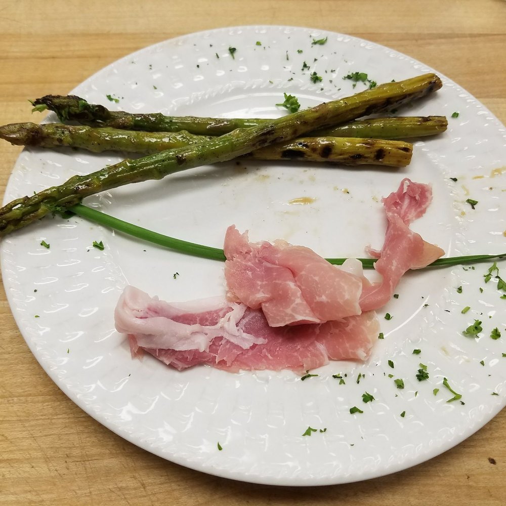 Cooper's Landing - Asparagus - Hotels Near Me - Clarksville, Virginia