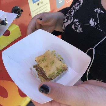 Hefty Gyros - Food Trucks Near Me Hefty Gyros - Food Trucks Near Me