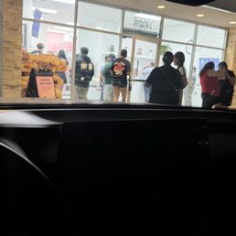 Line for chocolate chip cookies Line for chocolate chip cookies