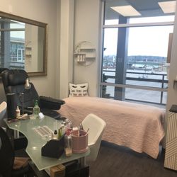 Blink and Polish Studio