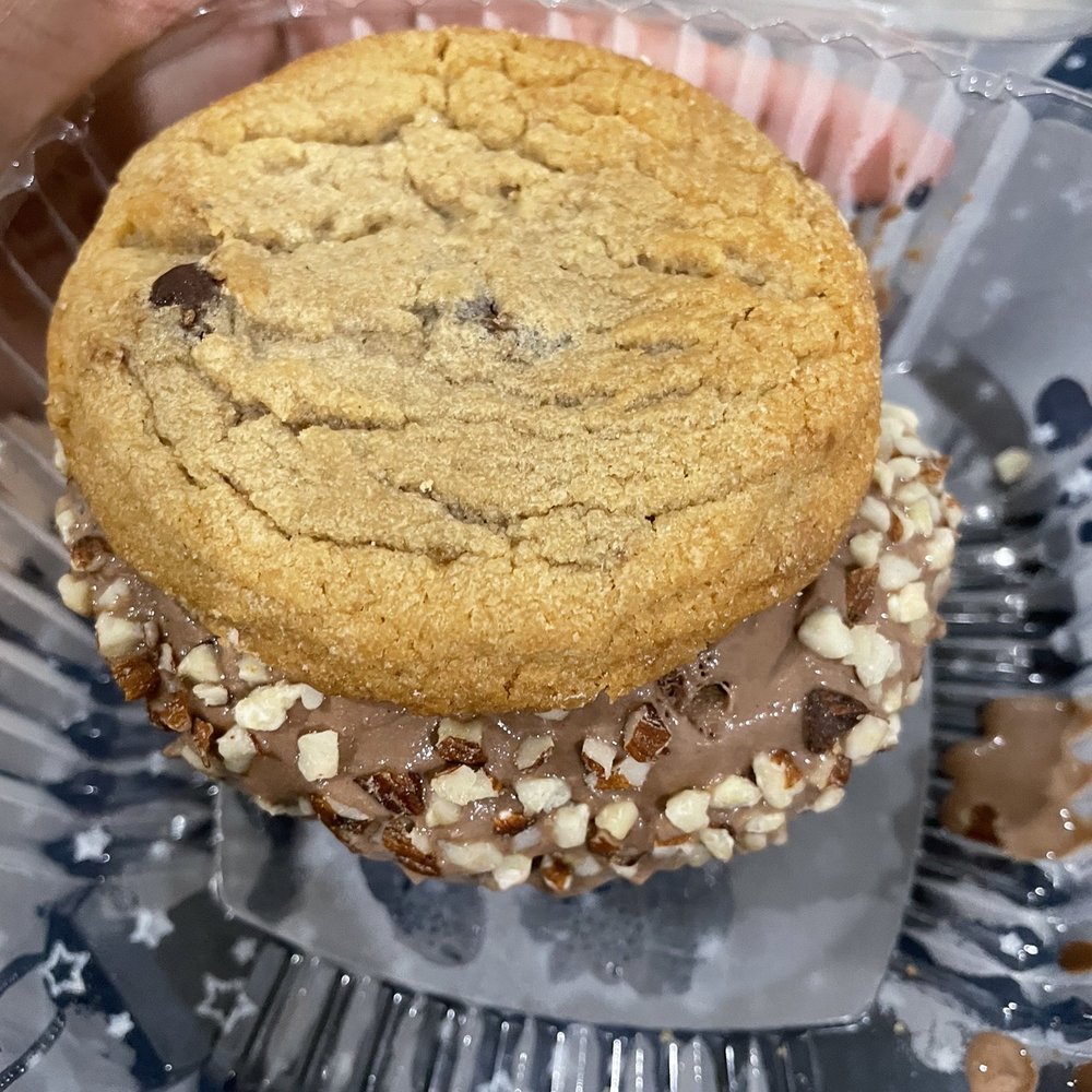 Build your own - Chopped almonds on chocolate ice cream in peanut butter cup cookie Build your own - Chopped almonds on chocolate ice cream in peanut butter cup cookie