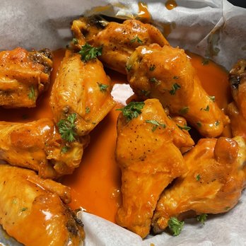 PizzaVola Italian Express - Medium Chicken Wings - Pizza Near Me - Riverview, Florida PizzaVola Italian Express - Medium Chicken Wings - Pizza Near Me - Riverview, Florida