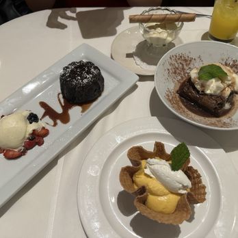 Market - Dessert spread - American Near Me - St Helena, California