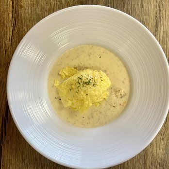 Seven Sisters Kitchen - Petite Chicken Sausage Gravy - Bakeries Near Me - Johns Creek, Georgia