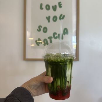 Cafe The Scoop - Strawberry matcha latte - Cafes Near Me - Long Beach, California Cafe The Scoop - Strawberry matcha latte - Cafes Near Me - Long Beach, California