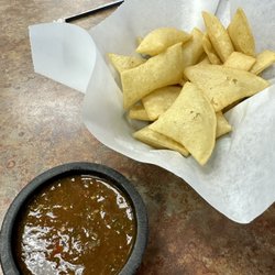 Enrique's Mexican Restaurant - Amazing chips and wow salsa