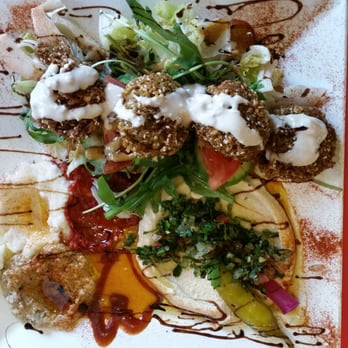 Falafel Sindibad - Falafel Teller - Oriental Near Me - Berlin, BE