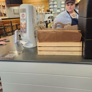 Jersey Mike's Subs - Unhappy, crabby employees at Jersey Mike's - Fast Food Near Me - Kenosha, Wisconsin