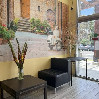 V Cafe - Dining lounge area - Coffee & Tea Near Me - Long Beach, California V Cafe - Dining lounge area - Coffee & Tea Near Me - Long Beach, California