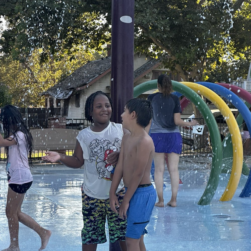 Broadway Park - Water fun - Parks Near Me - Turlock, California Broadway Park - Water fun - Parks Near Me - Turlock, California