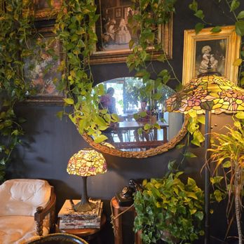 Leafy - Cute inside area, cozy - Asian Fusion Near Me - Pembroke Pines, Florida