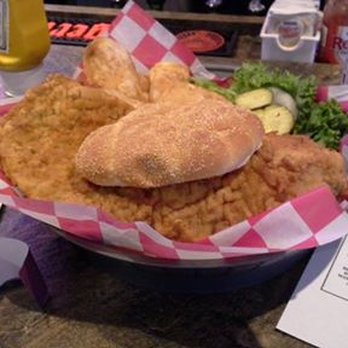 Chubbie's Pub-N-Grub - Burgers Near Me - Syracuse, Indiana