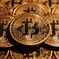 Saint City Vapes - Bitcoin ATM on site