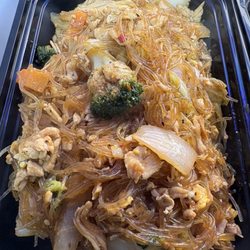 Yummy Thai - Pad Won Sen W/ Beef
