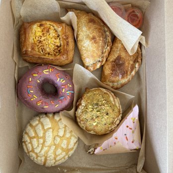 Comadre Panaderia - Bakeries Near Me - Austin, Texas