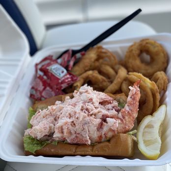 The Point - Lobster roll - American Near Me - Marshfield, Massachusetts