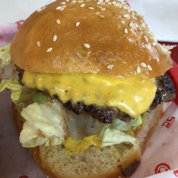 Single classic burger no onions Single classic burger no onions