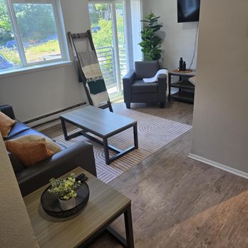 Pacific Sunrise - Living Room - Apartments Near Me - Seattle, Washington Pacific Sunrise - Living Room - Apartments Near Me - Seattle, Washington