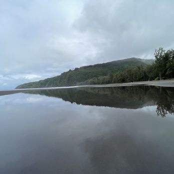 Waipi'o Valley - Beaches Near Me