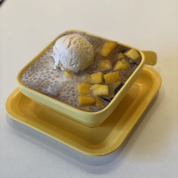 HoneyHoney Dessert Cafe - Coconut Milk, Mango, Sago and Grass Jelly with vanilla ice cream - Desserts Near Me - Malden, Massachusetts HoneyHoney Dessert Cafe - Coconut Milk, Mango, Sago and Grass Jelly with vanilla ice cream - Desserts Near Me - Malden, Massachusetts