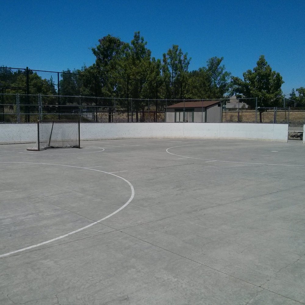 Outdoor inline hockey rink! Outdoor inline hockey rink!