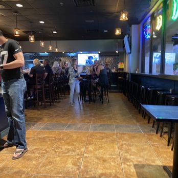 Spliff's Gastropub - Walk in this side is to the right. - Beverage Store Near Me - Jacksonville, Florida