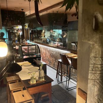 Frangasqueira Nacional - Interior, small cozy vibes - Barbeque Near Me - Lisbon, 11