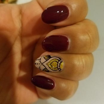 Bui808 Nails - Love the design but the green i wanted wasn't available. - Nail Salons Near Me - Kapolei, Hawaii