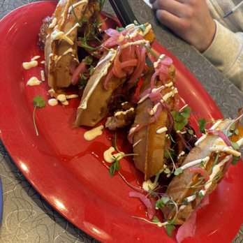 The Friendly Toast - Chicken & Waffles - Breakfast & Brunch Near Me - Burlington, Massachusetts The Friendly Toast - Chicken & Waffles - Breakfast & Brunch Near Me - Burlington, Massachusetts